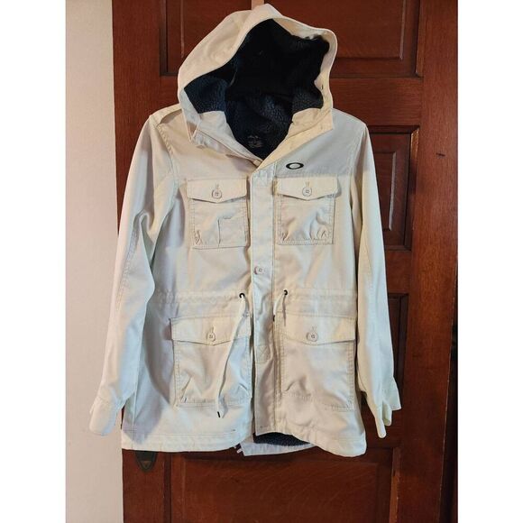 Oakley LARGE Cream and White Coat 82087304. Fully lined. See pictures for any im - Picture 1 of 13
